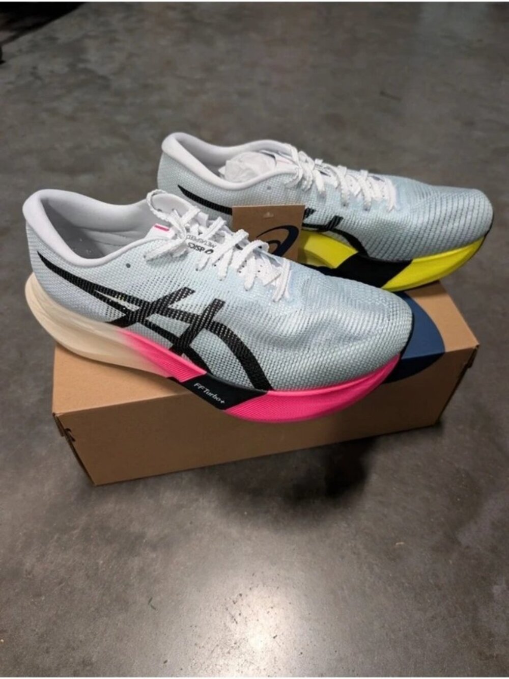 ASICS Metaspeed Edge Paris Men’s Size 9.5 (Women's 11) Light Blue Running Shoes